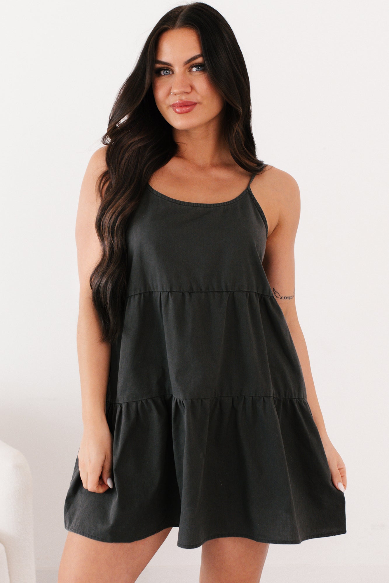 Tempting Eyes Sleeveless Tiered Mini Dress (Black)